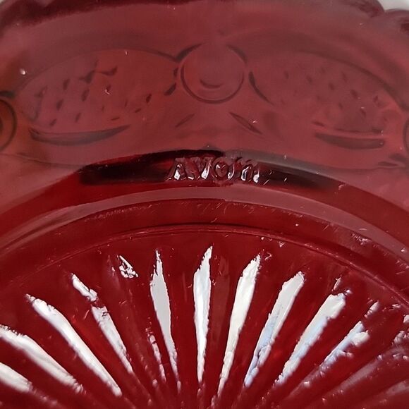 Avon Vintage Cape Cod Collection Ruby Red Glass Plate 7" round - Picture 4 of 7